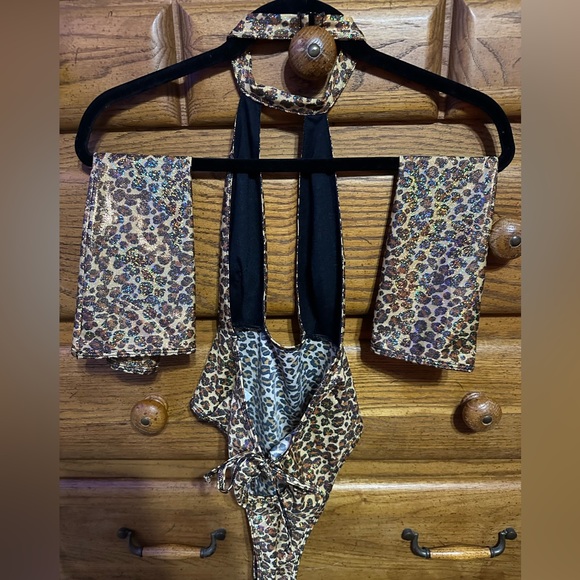 Cheetah Bodysuit - Picture 2 of 4